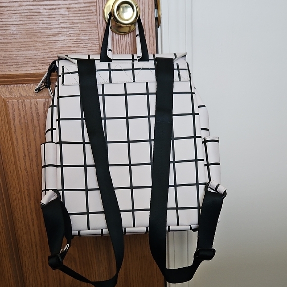 Freshly Picked Classic Mini Backpack Diaper Bag - Picture 2 of 7